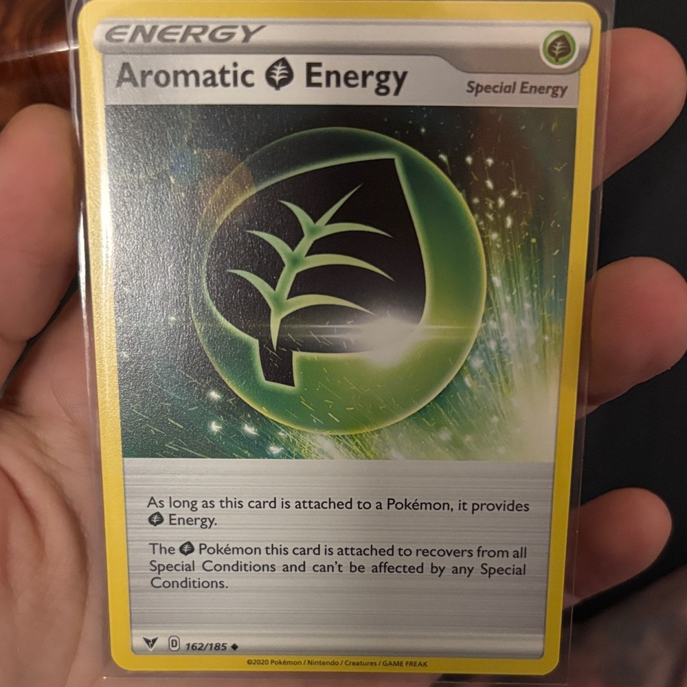 Pokemon Aromatic Energy Card - Green and Yellow